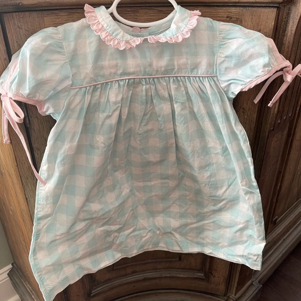 Charming Mary. Size 3T. Aqua check with pink ties.